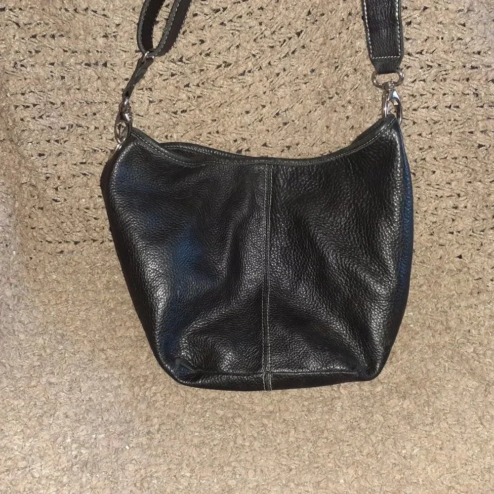 Vintage ROOTS CANADA-Black Pebbled Leather-Bucket Bag-Crossbody Hobo-Near Mint